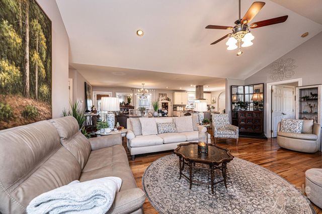 96 Stable Brook Lane, Taylorsville, NC 28681