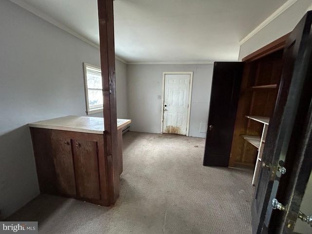 21 N QUEEN ST, Shippensburg, PA 17257