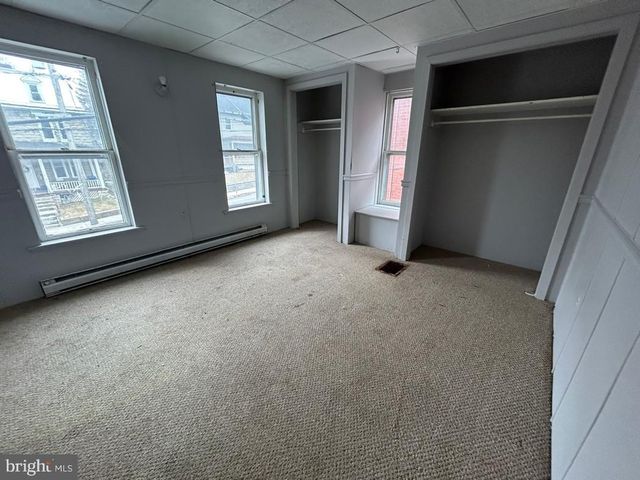 21 N QUEEN ST, Shippensburg, PA 17257