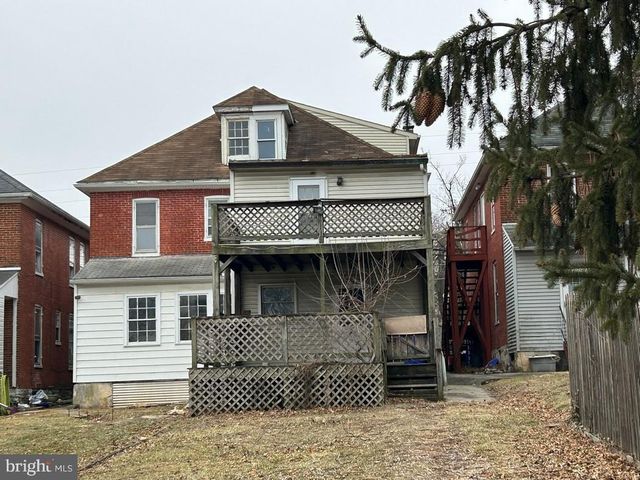 21 N QUEEN ST, Shippensburg, PA 17257