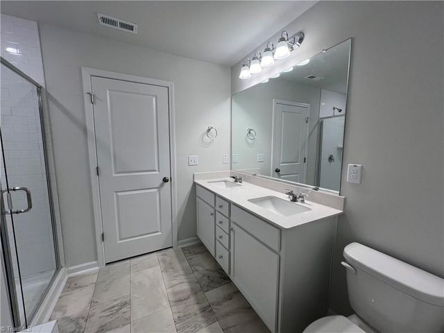 914 Lampton Court, Jamestown, NC 27282