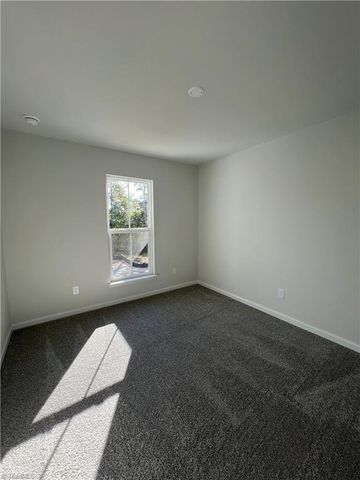 914 Lampton Court, Jamestown, NC 27282