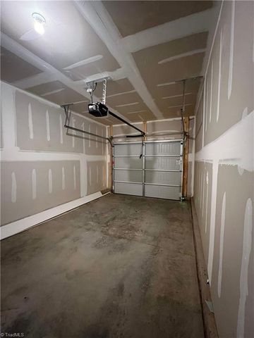 914 Lampton Court, Jamestown, NC 27282