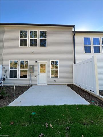 914 Lampton Court, Jamestown, NC 27282