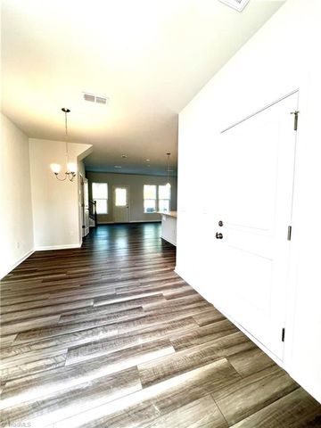 914 Lampton Court, Jamestown, NC 27282