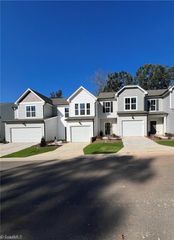 914 Lampton Court, Jamestown, NC 27282