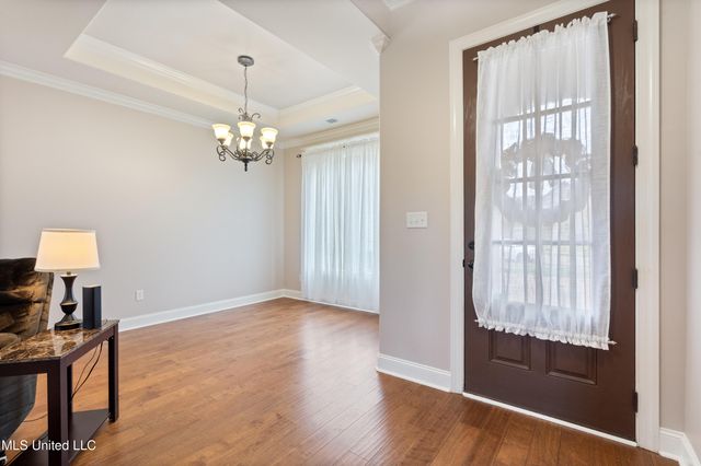 6825 W Hawks Crossing Drive, Olive Branch, MS 38654