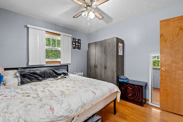 110 Alvina Way, Louisville, KY 40214