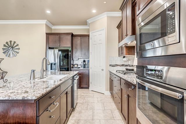 3255 Roberts Avenue, Clovis, CA 93619