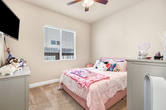 3255 Roberts Avenue, Clovis, CA 93619