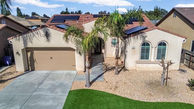 3255 Roberts Avenue, Clovis, CA 93619