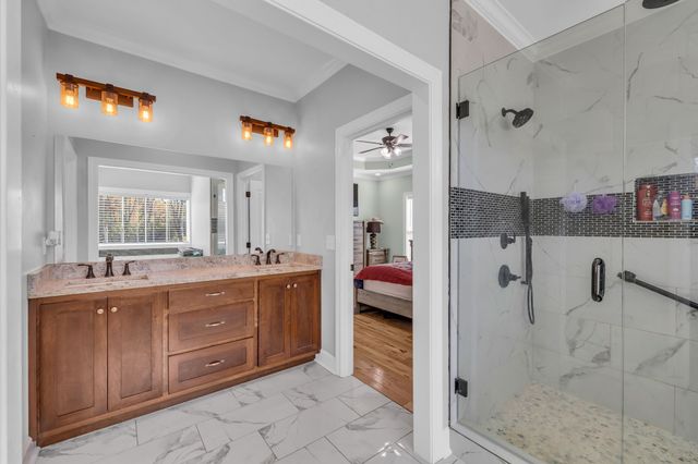 1645 Oak Grove Rd, Decherd, TN 37324