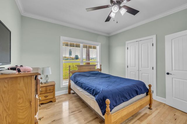 1645 Oak Grove Rd, Decherd, TN 37324