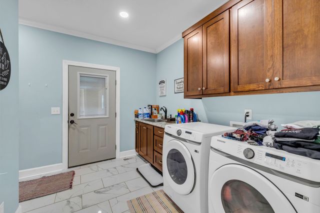 1645 Oak Grove Rd, Decherd, TN 37324