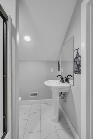 1645 Oak Grove Rd, Decherd, TN 37324