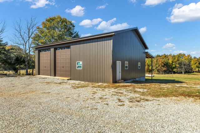 1645 Oak Grove Rd, Decherd, TN 37324