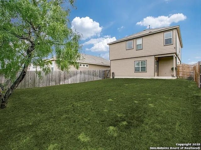 9006 Blanco Park, Converse, TX 78109