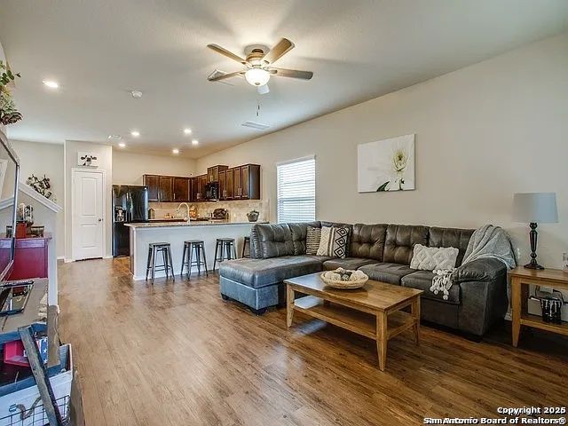 9006 Blanco Park, Converse, TX 78109