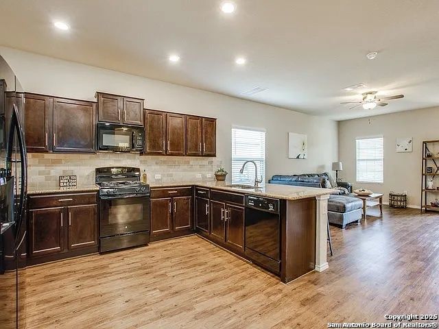 9006 Blanco Park, Converse, TX 78109