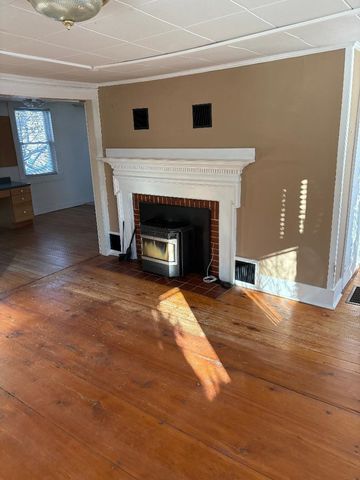 21 Concord Hill Road, Pittsfield, NH 03263