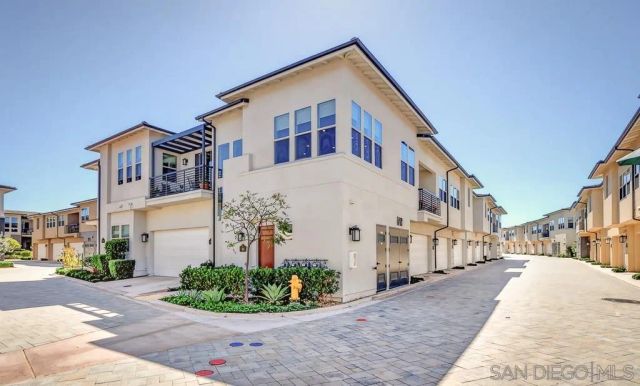 16750 Coyote Bush Drive 94, San Diego, CA 92127