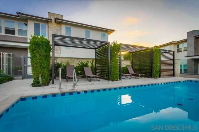 16750 Coyote Bush Drive 94, San Diego, CA 92127