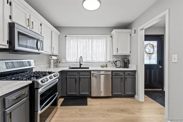 32220 W 12 Mile Road, Farmington, MI 48334