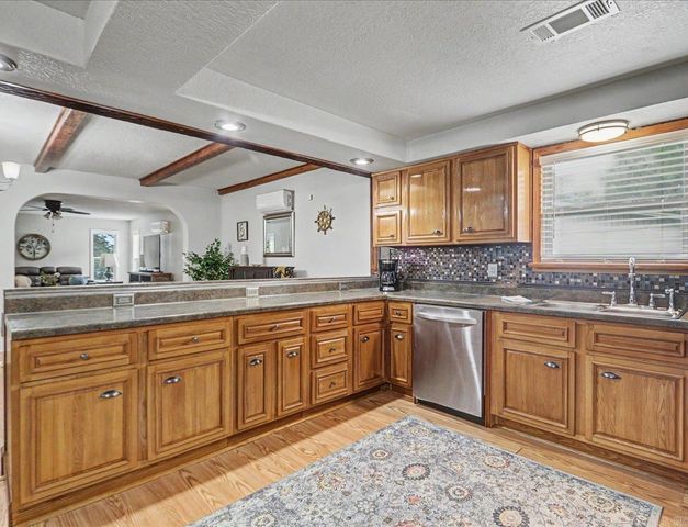 132 Oakridge Road, Hot Springs, AR 71913