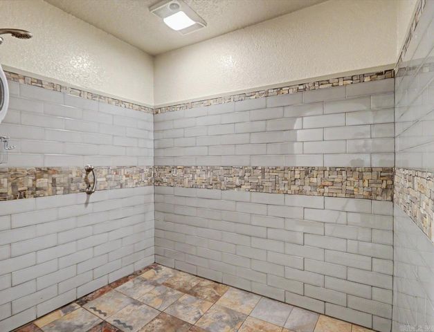 132 Oakridge Road, Hot Springs, AR 71913