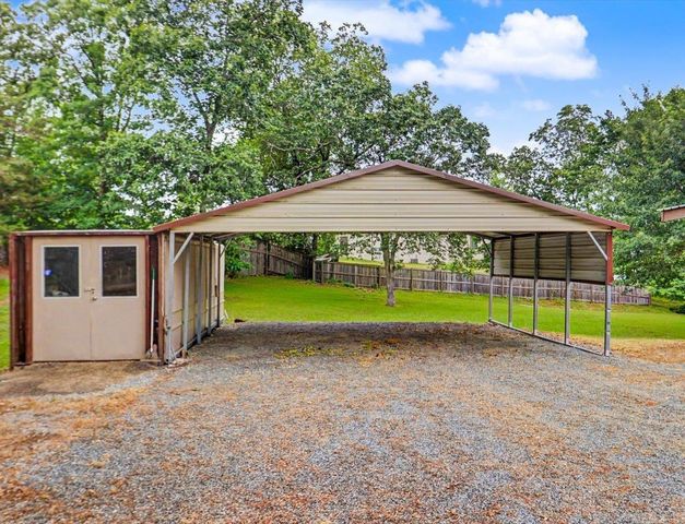 132 Oakridge Road, Hot Springs, AR 71913