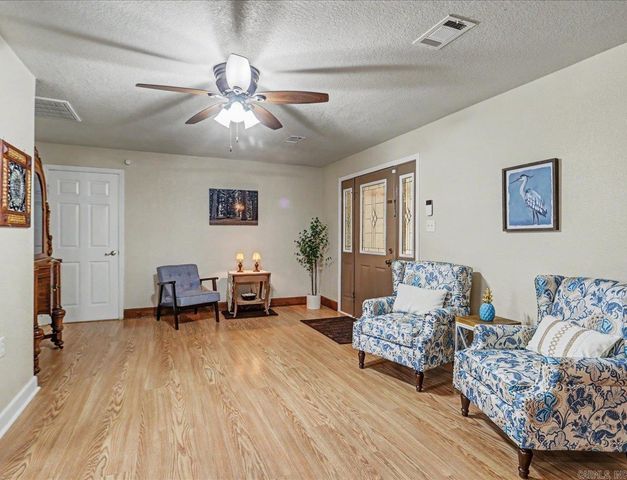 132 Oakridge Road, Hot Springs, AR 71913