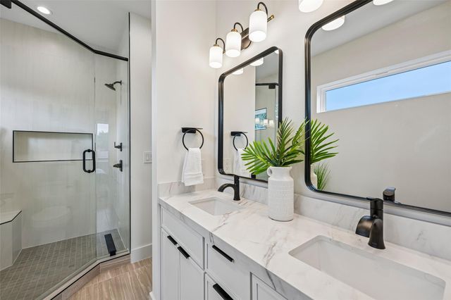 513 W Odell ST A, Austin, TX 78752