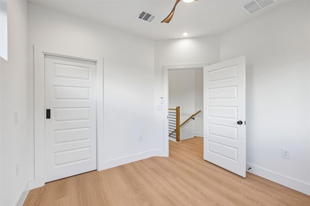513 W Odell ST A, Austin, TX 78752