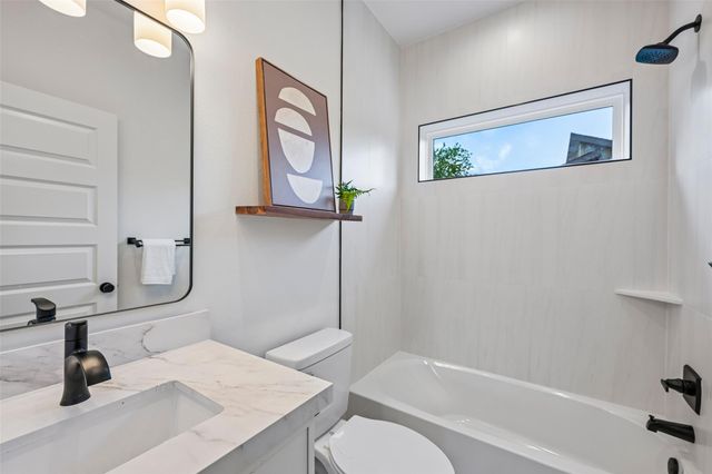 513 W Odell ST A, Austin, TX 78752