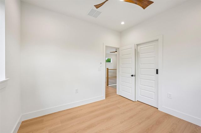 513 W Odell ST A, Austin, TX 78752