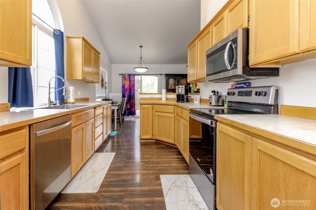 1613 197th Street Ct E, Spanaway, WA 98387