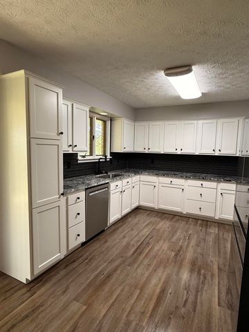 582 Hutchison Road, Paris, KY 40361
