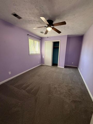 582 Hutchison Road, Paris, KY 40361