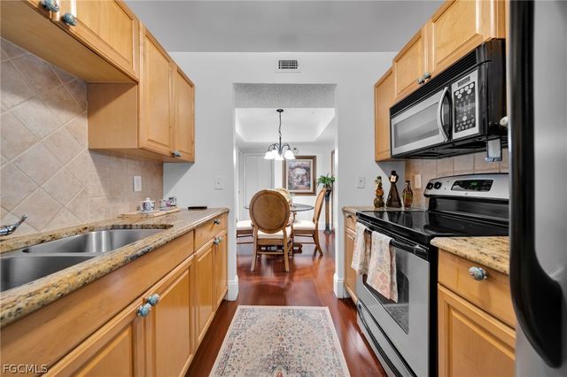 6184 Michelle WAY 101, Fort Myers, FL 33919