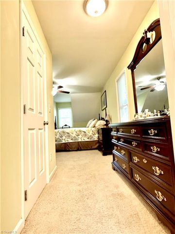 1104 Elmwood Avenue, High Point, NC 27265