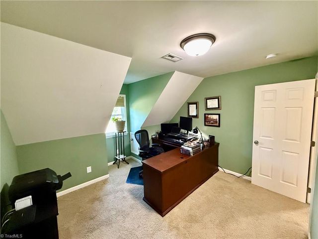 1104 Elmwood Avenue, High Point, NC 27265
