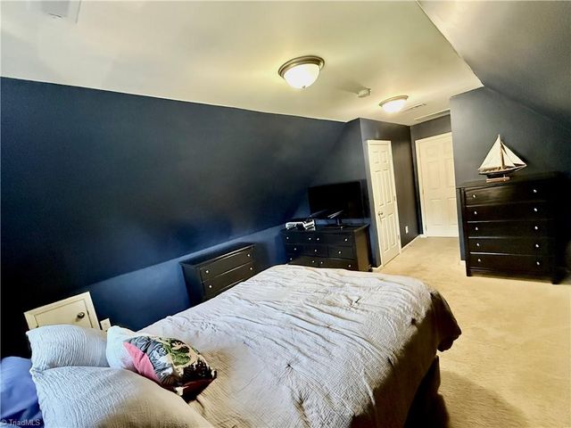 1104 Elmwood Avenue, High Point, NC 27265