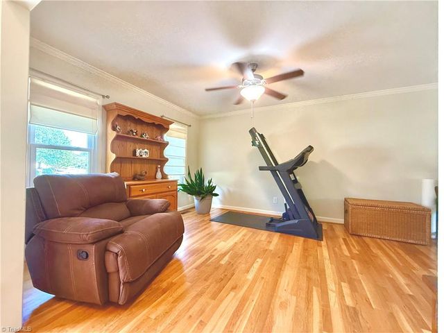 1104 Elmwood Avenue, High Point, NC 27265