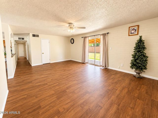 5723 N 62ND Avenue, Glendale, AZ 85301