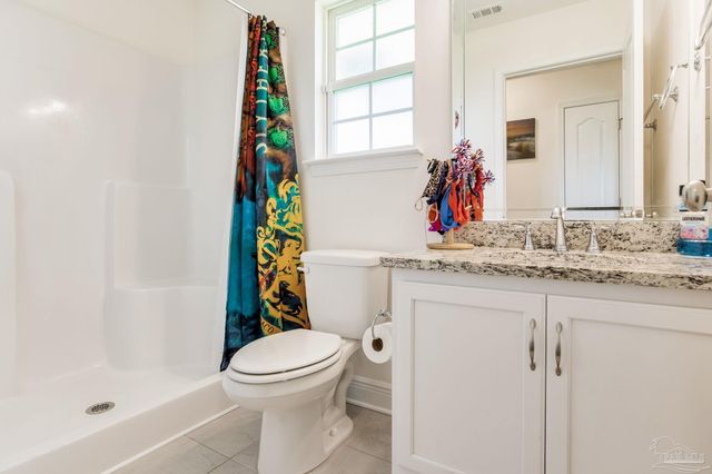 5562 Dunridge Dr, Pace, FL 32571