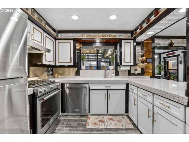 1670 Ne KENNEDY Ln, Hillsboro, OR 97124