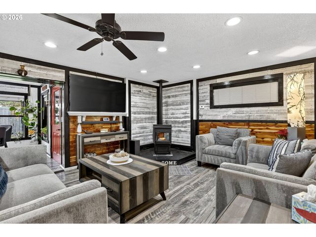 1670 Ne KENNEDY Ln, Hillsboro, OR 97124