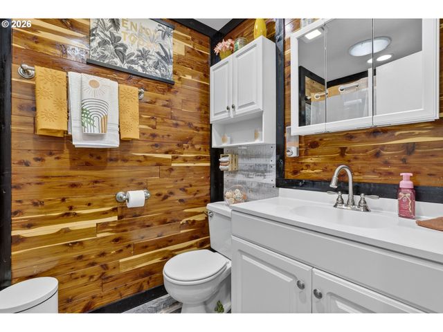 1670 Ne KENNEDY Ln, Hillsboro, OR 97124