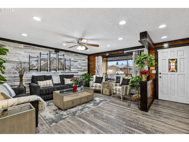 1670 Ne KENNEDY Ln, Hillsboro, OR 97124