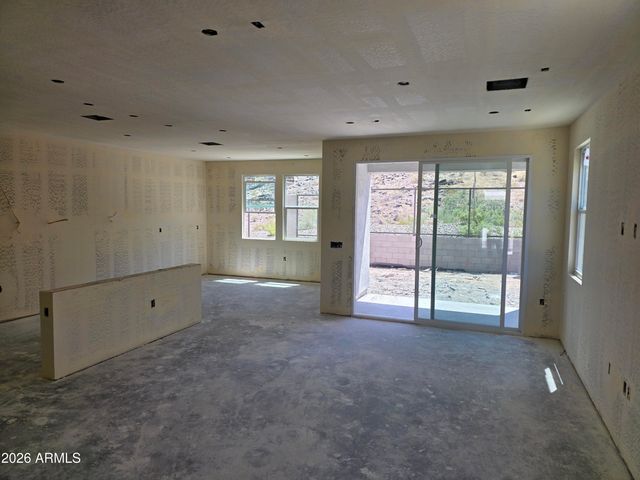 9735 S 12TH Street S, Phoenix, AZ 85042